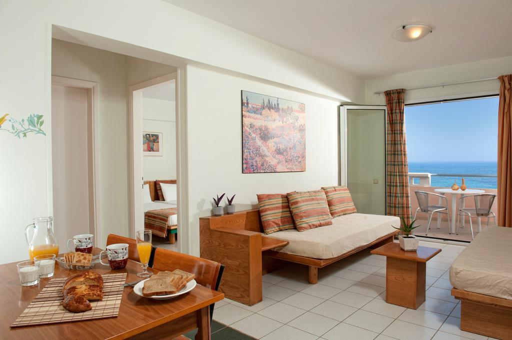 Andromeda Apartments & Studios Hersonissos  Dış mekan fotoğraf